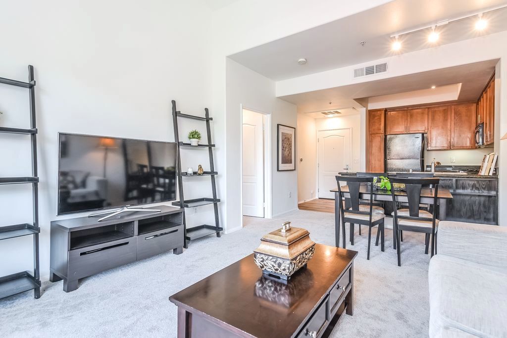 Building Photo - 4060 Glencoe Ave