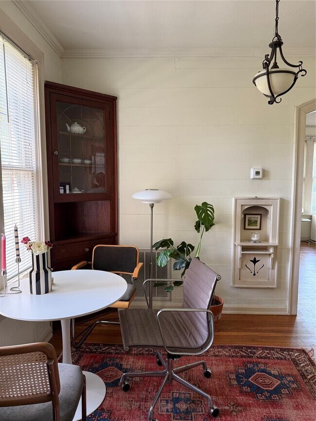 Building Photo - 1417 W Lynn St