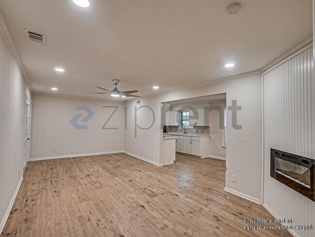 Building Photo - 8826 Bruton Rd