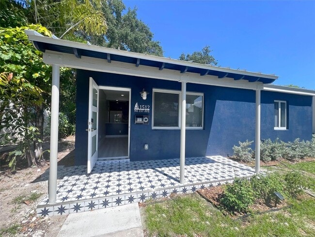 Building Photo - 1512 NE 1st Ave.