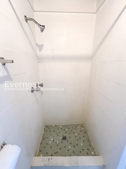 Building Photo - 4133 Grayton Dr
