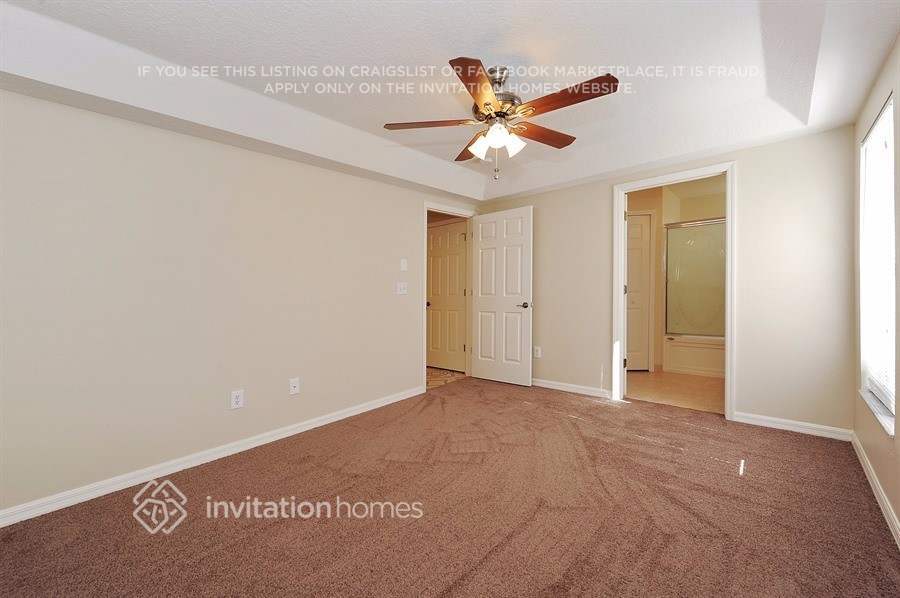 Building Photo - 6144 Skylarkcrest Dr