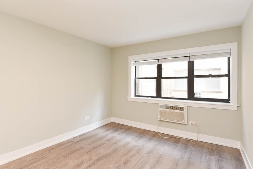 Building Photo - 503 W Barry Ave