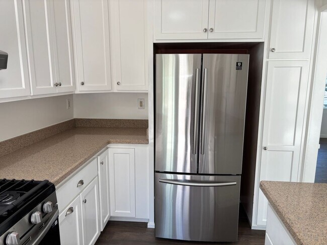 Building Photo - 4315 Bonillo Dr