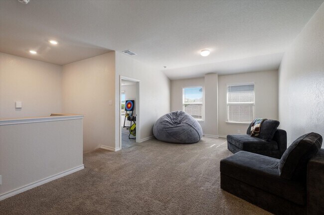 Building Photo - *MOVE IN SPECIAL: HALF OFF OF DECEMBER 2025 RENT, IF MOVED IN BY NOVEMBER 2025*