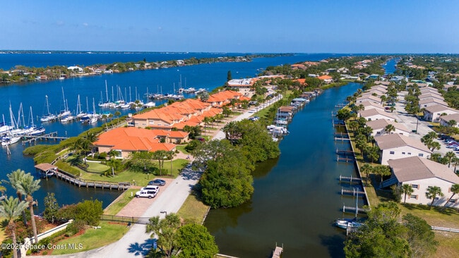 Building Photo - 18 Marina Isles Blvd