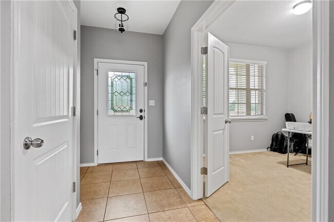 Building Photo - 108 Quarry Ln