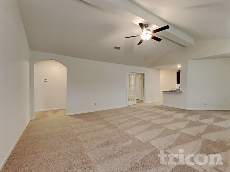 Building Photo - 23048 Shakespeare Dr