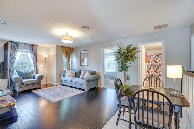 Building Photo - 14822 Fells Ln