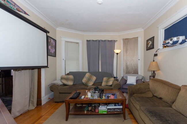 Building Photo - No Broker Fee | Renovated 6 Bed, 3 Bath with In-Unit Laundry | Brighton