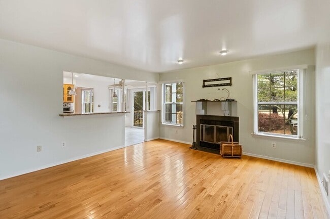 Building Photo - 24 Alton Dr