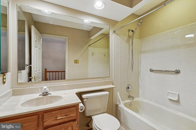 Building Photo - 45590 Whitcomb Square