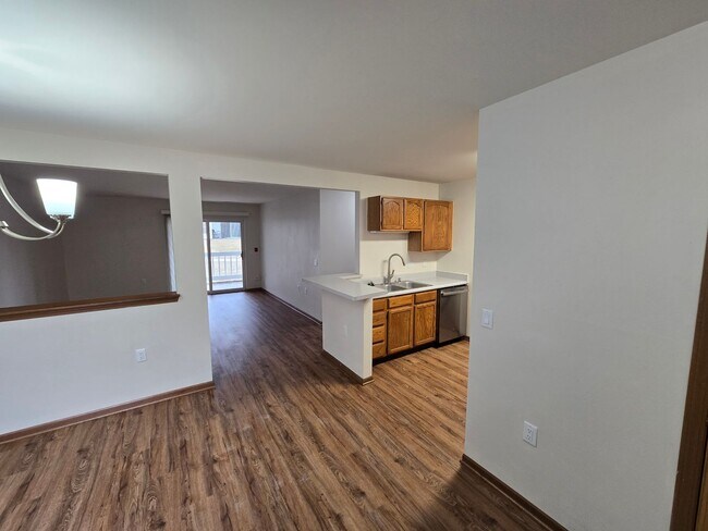 Building Photo - 1001-1017 Rockefeller Ln