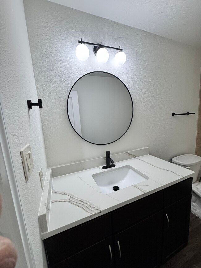 Building Photo - 15833 Bent Rose Way