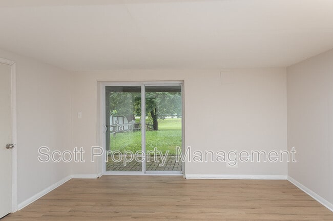 Building Photo - 113 Bourbon Ct