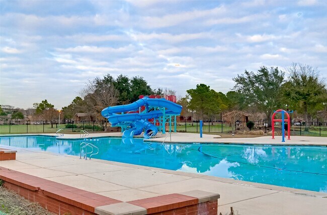 Building Photo - 7211 Spring Meadow Ln