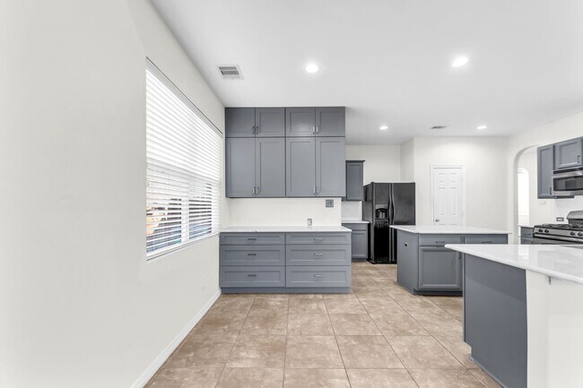 Building Photo - 11631 Trail Point Dr