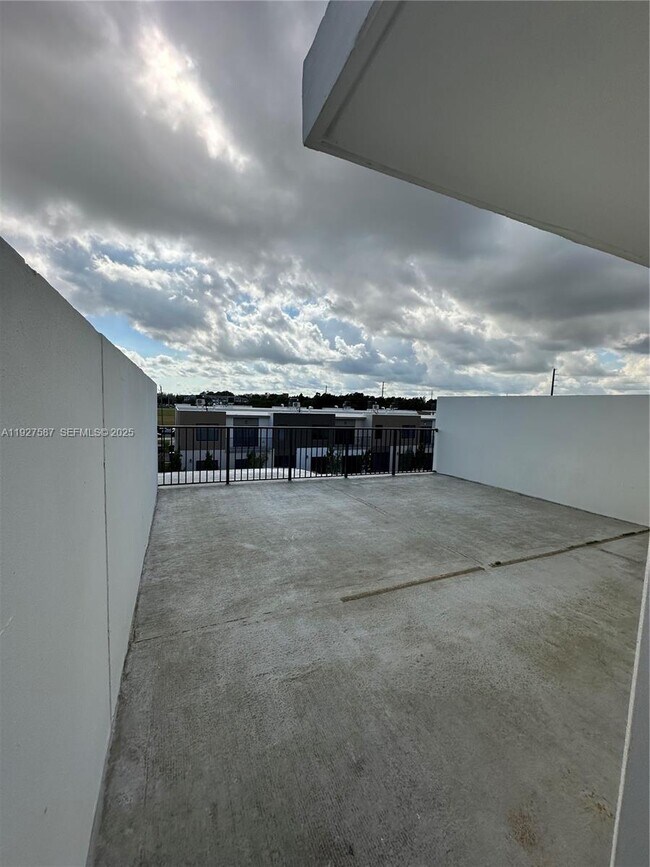 Building Photo - 14573 SW 261st Terrace