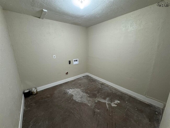 Building Photo - 4105 Aspen St