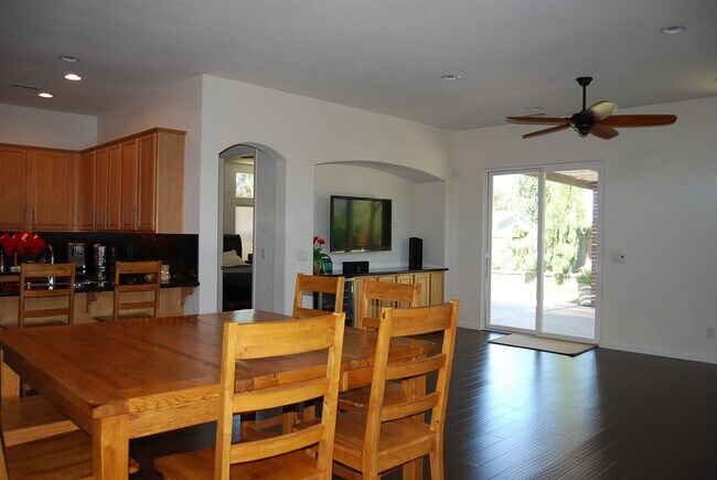 Building Photo - Single Level in Damonte Ranch