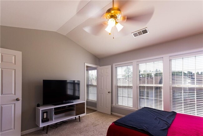 Building Photo - 1035 Thornborough Dr