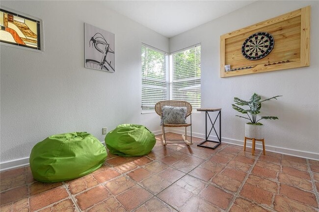 Building Photo - 920 W Orient St