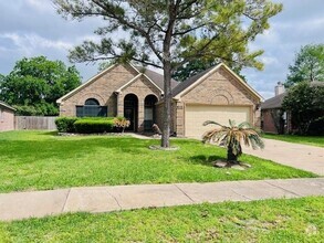 Building Photo - 1809 Village Ct Ln