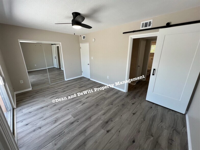 Building Photo - 1 Bed/1 Bath - Unit 17