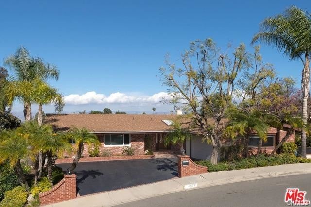 Primary Photo - 15671 Royal Ridge Rd