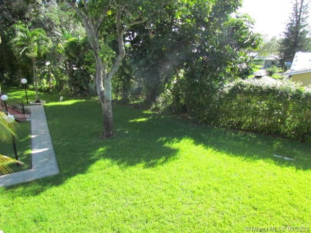 Building Photo - 2630 Riverside Dr