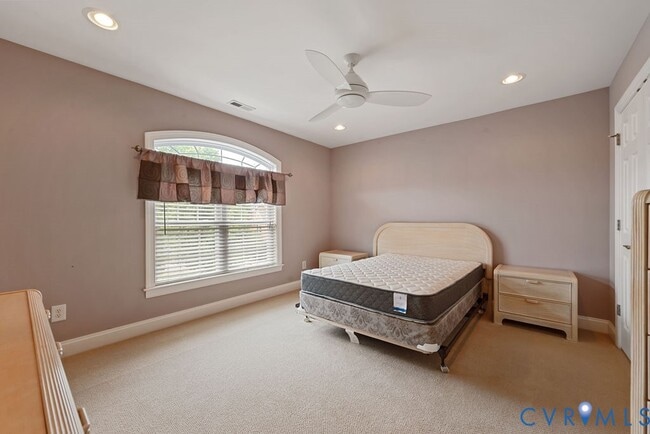 Building Photo - 2701 Logan Estates Run