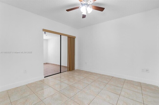Building Photo - 6234 SW 151st Ct