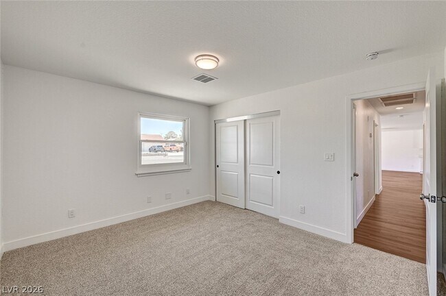 Building Photo - 1580 Quarter Horse Dr