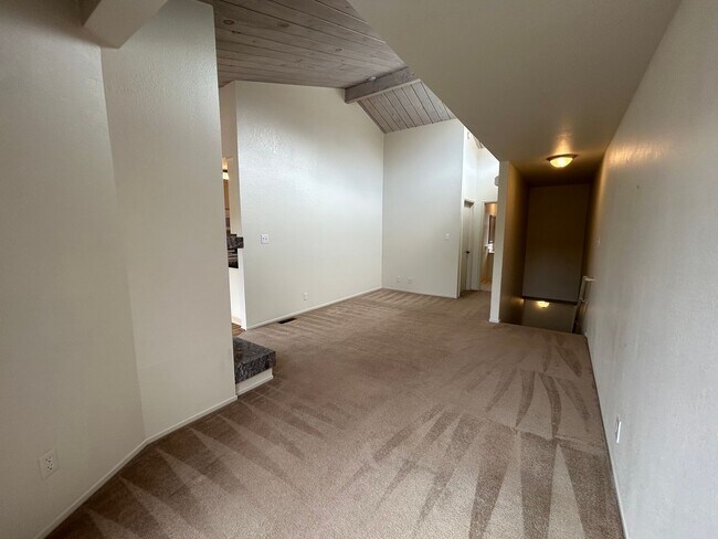 Building Photo - Large, 2 BR / 2 BA with Cathedral Ceilings, Washer and Dryer!