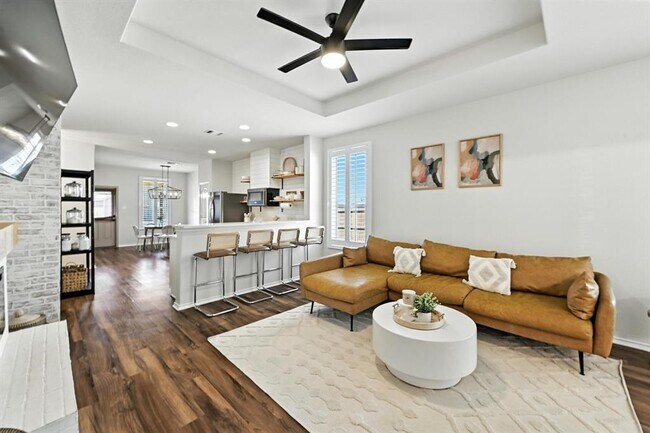 Building Photo - 126 Silktassel Way