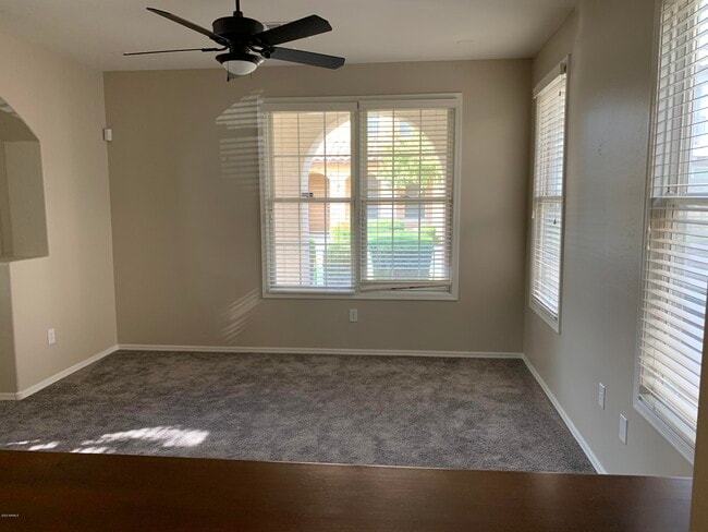 Building Photo - 3854 E Sabra Ln