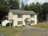 Building Photo - 136 Cox Rd