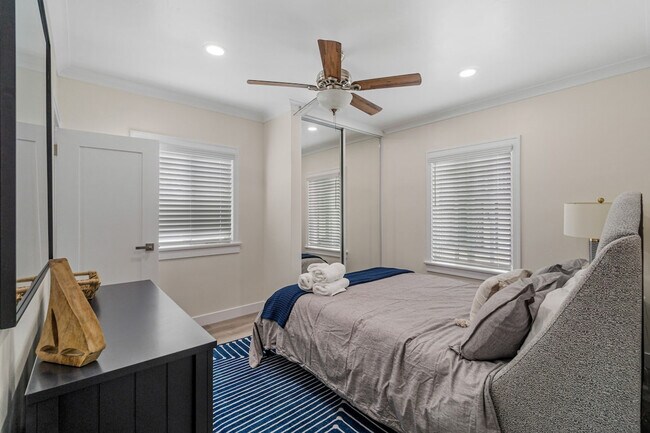 Building Photo - 3424 Carlsbad Blvd