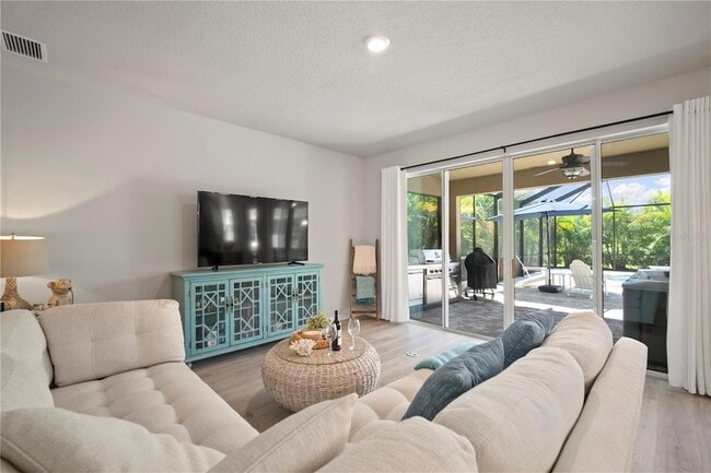 Building Photo - 5636 Silver Sun Dr