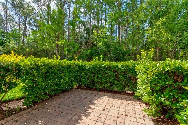 Building Photo - 209 Tarracina Way