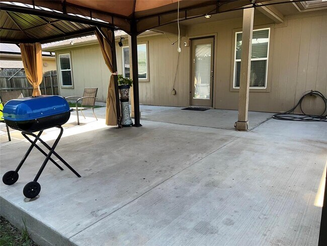 Building Photo - 13724 Sierra Wind Ln