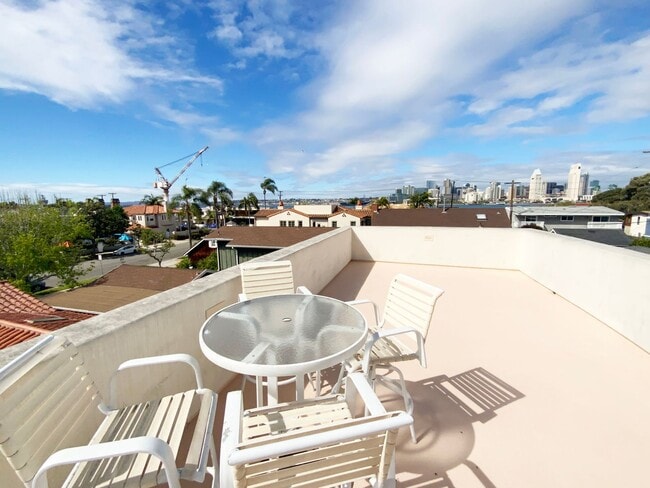 Building Photo - 1bd/1ba Apartment with San Diego Bay Views