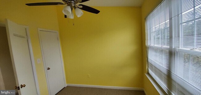 Building Photo - 848 Bayridge Dr
