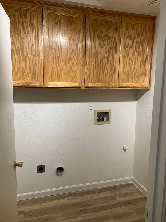 Building Photo - 5200 Dunham Ct