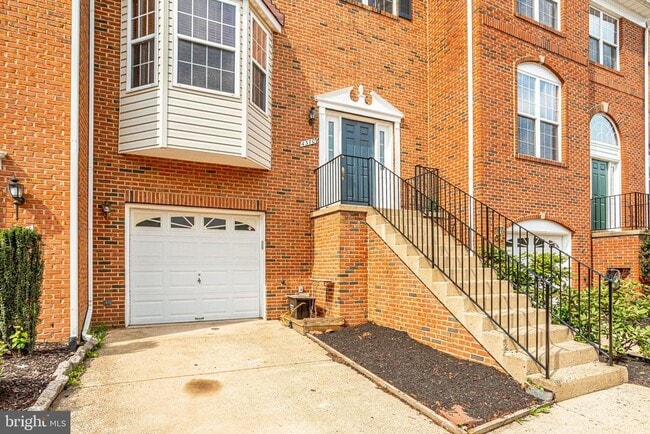Building Photo - 43709 Clemens Terrace
