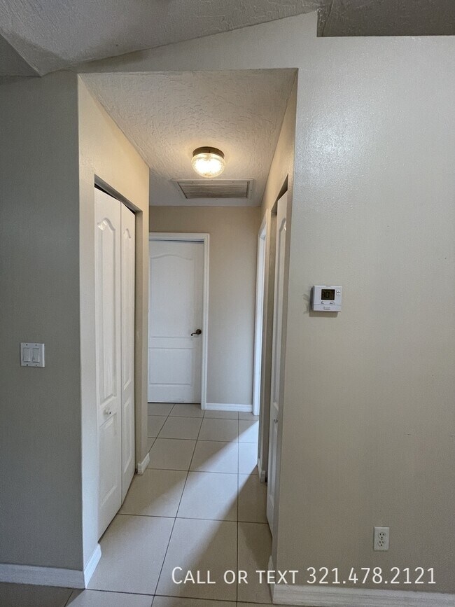 Building Photo - 611 Americana Blvd NE