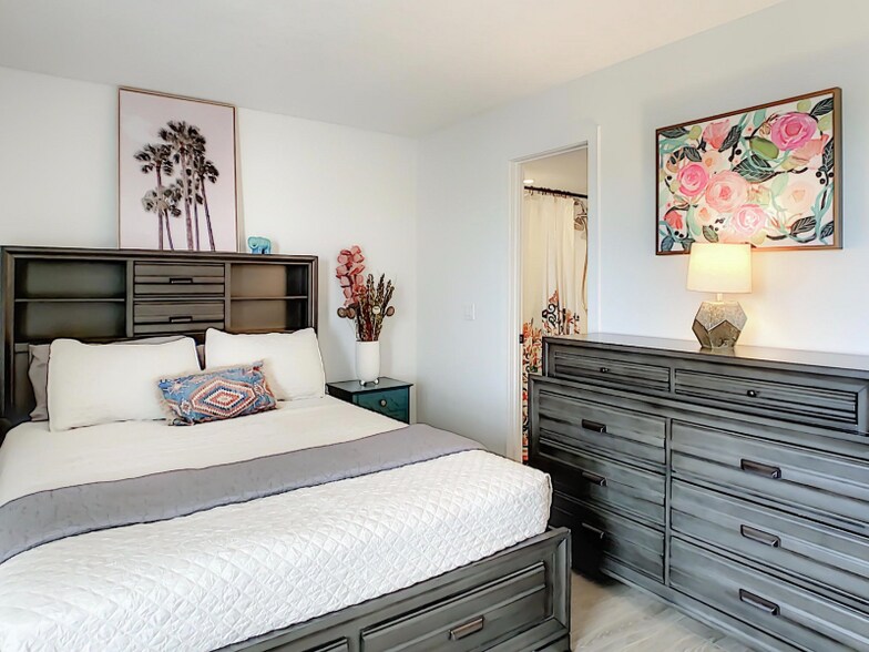 Building Photo - 175 Jimmy Buffett Mem Hwy