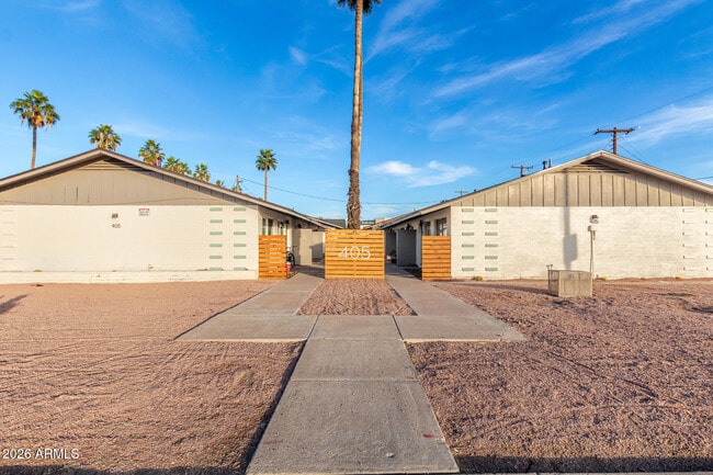 Building Photo - 405 S Priest Dr