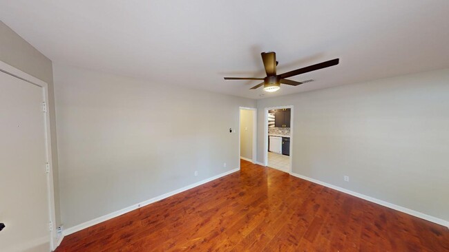 Building Photo - W. Terrace Drive 3115