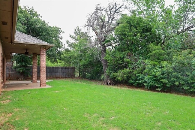 Building Photo - 2704 NE 129th St